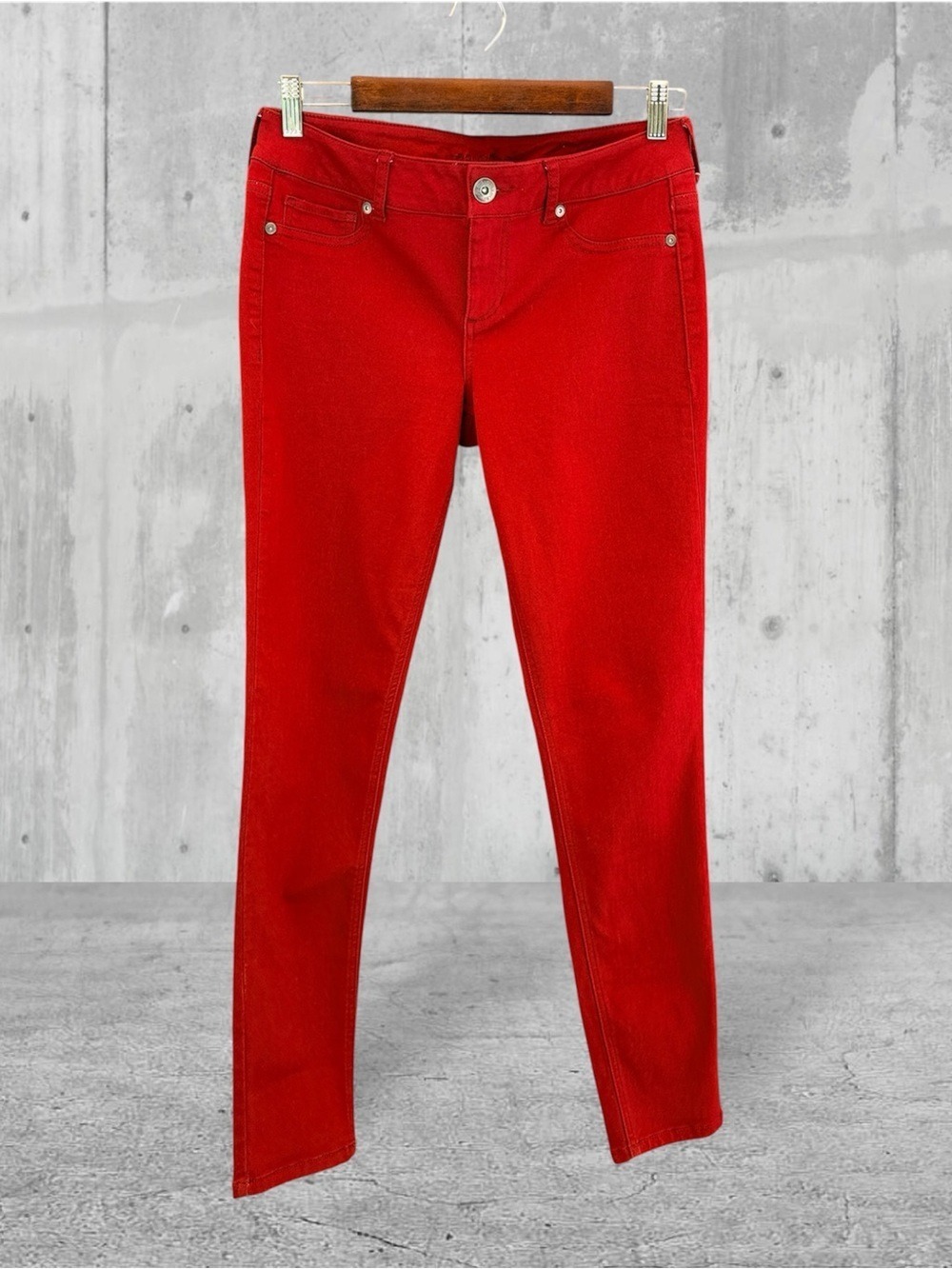 Maurices Women’s Red Leggings Size Medium
